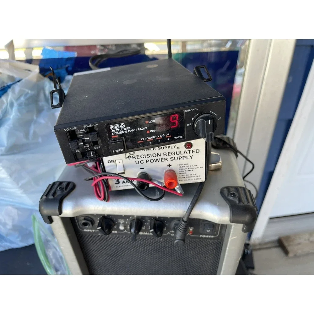 Tripp Lite Model PR-3 3 AMP. Precision Regulated DC Power Supply
